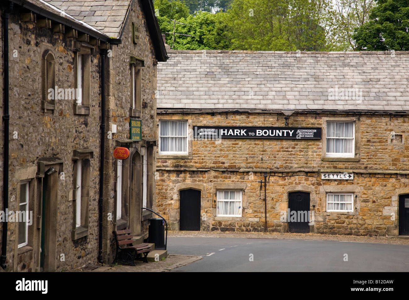 Hark to Bounty village pub in Slaidburn, Lancashire Stock Photo