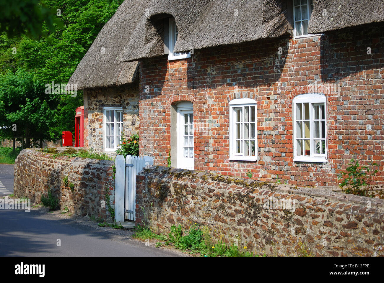 Thatched cottage, Near East Lulworth, Dorset, England, United Kingdom Stock Photo