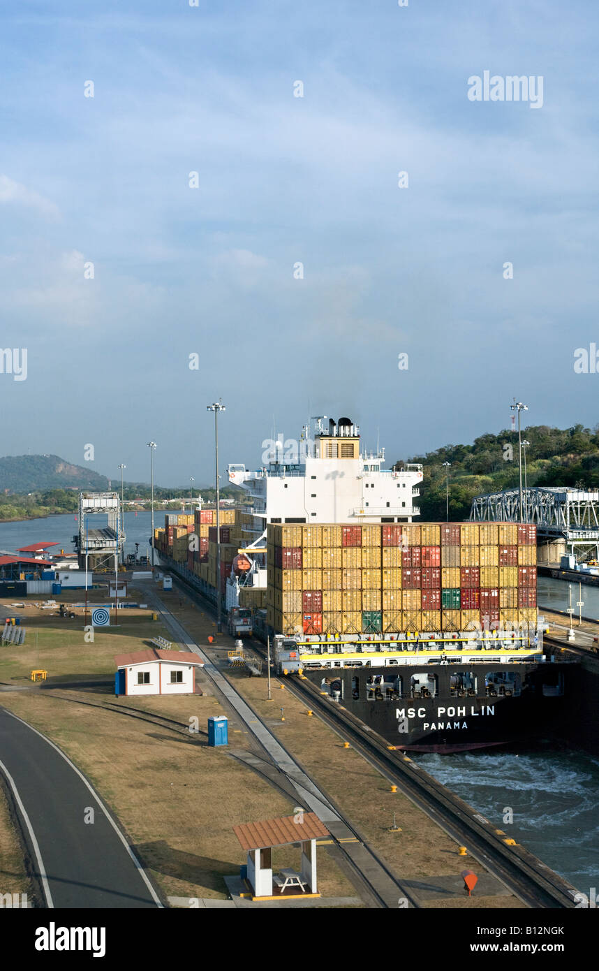 SHIPPING CONTAINERS PANAMAX CONTAINER SHIP MIRAFLORES LOCKS PANAMA