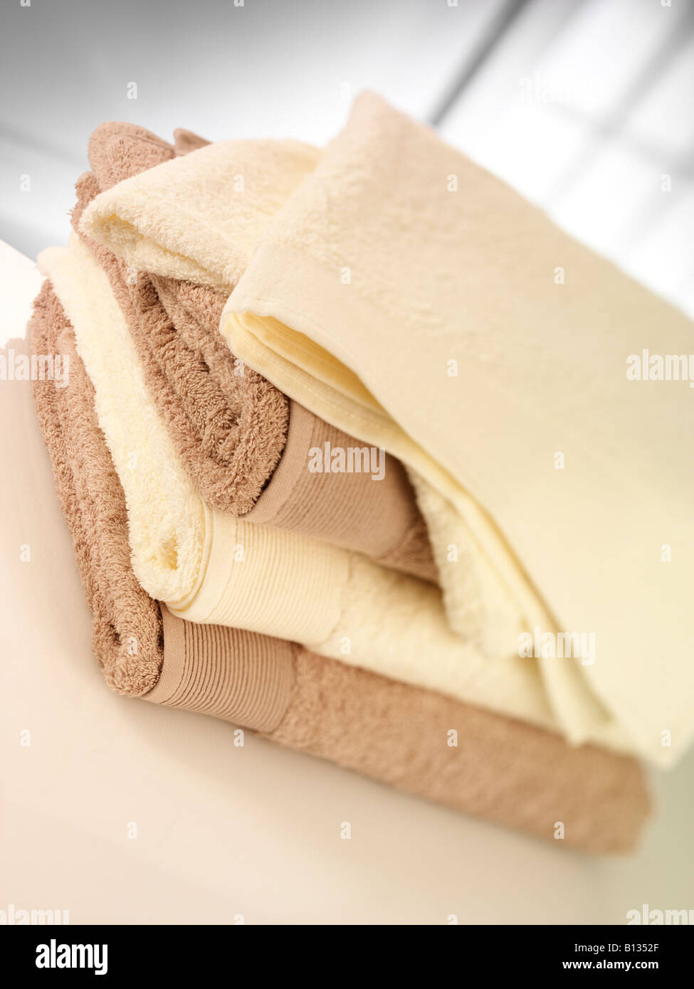 cream bathroom towels