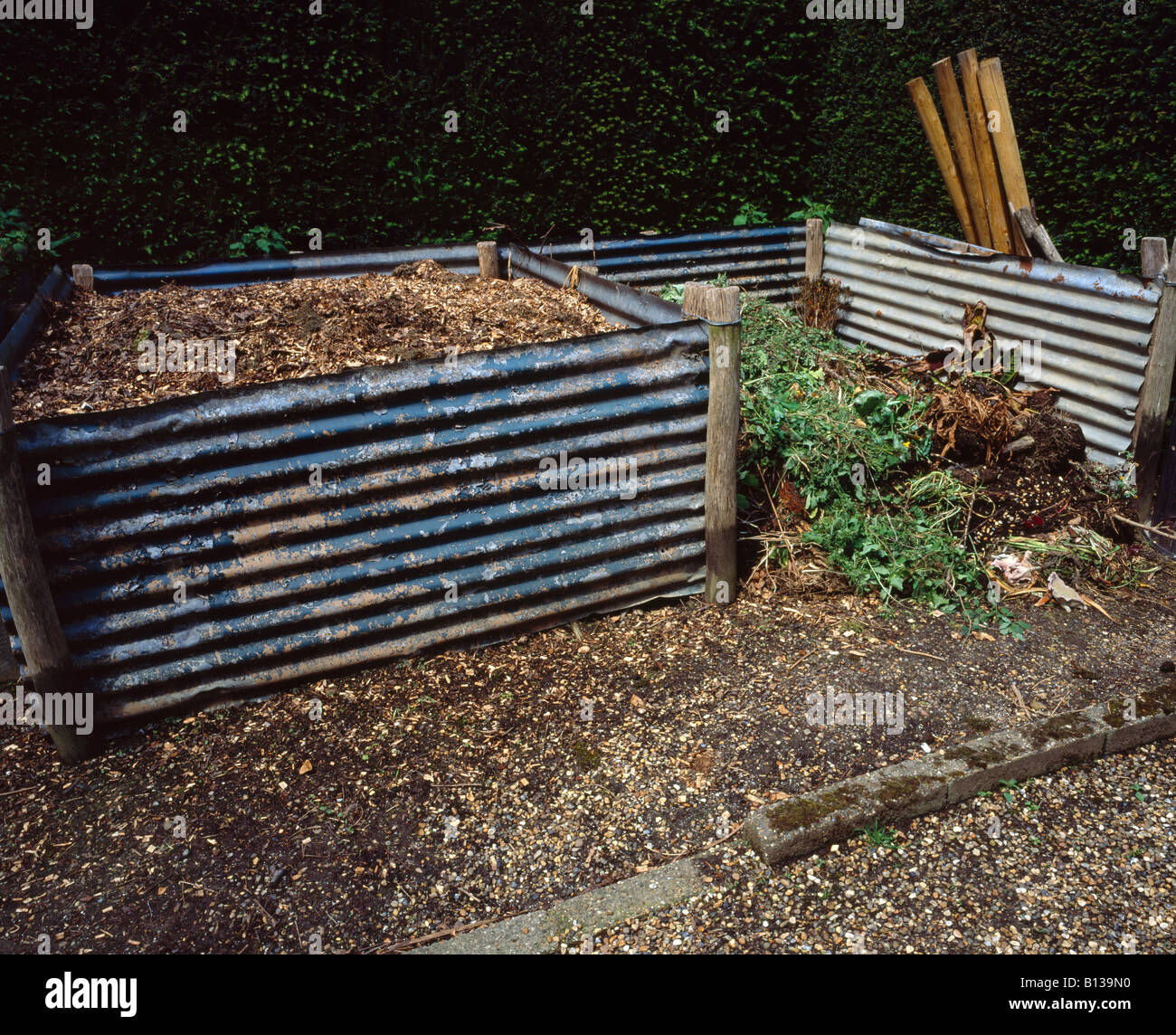Garden compost bays hires stock photography and images Alamy