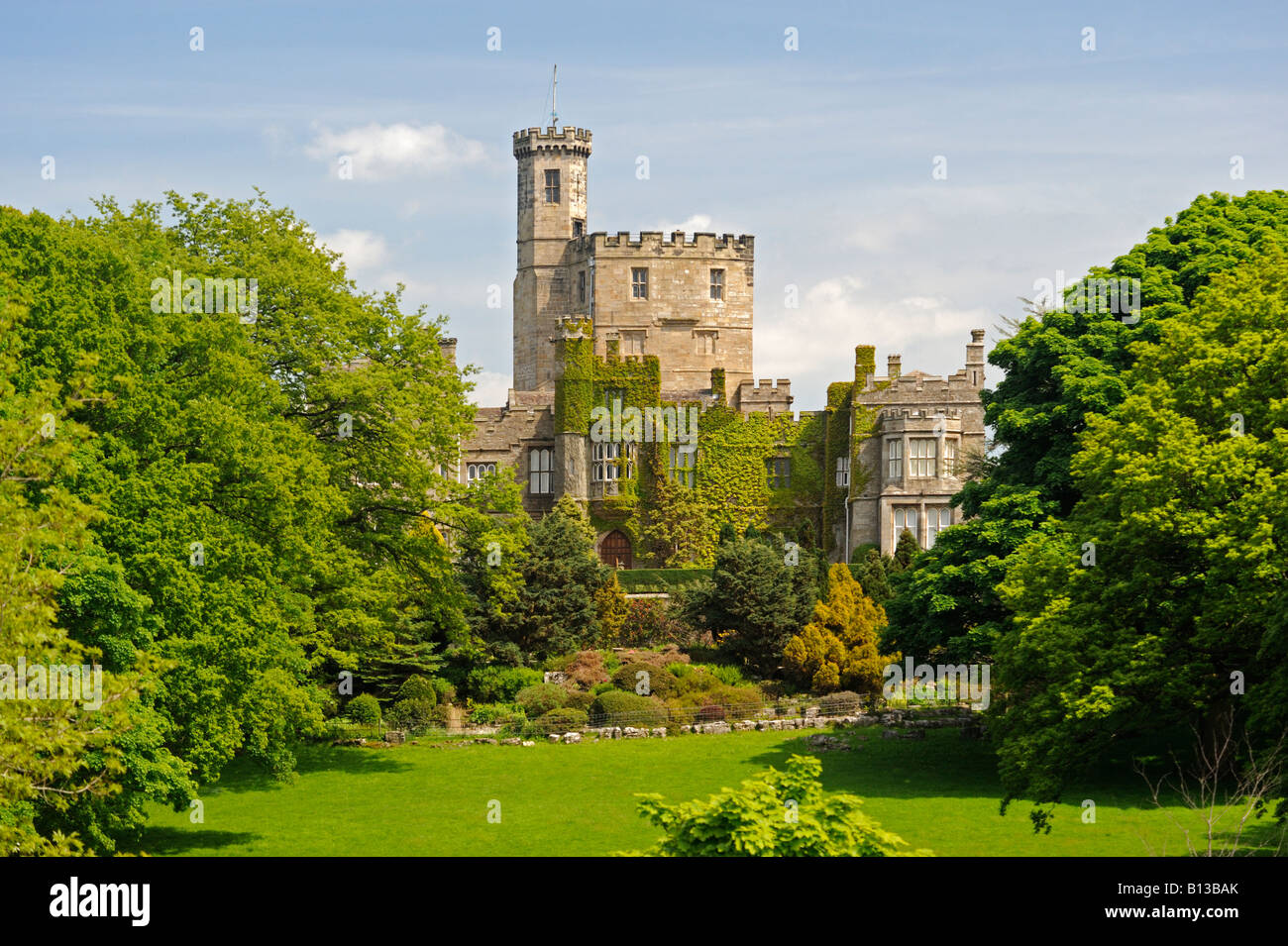 Hornby castle hires stock photography and images Alamy