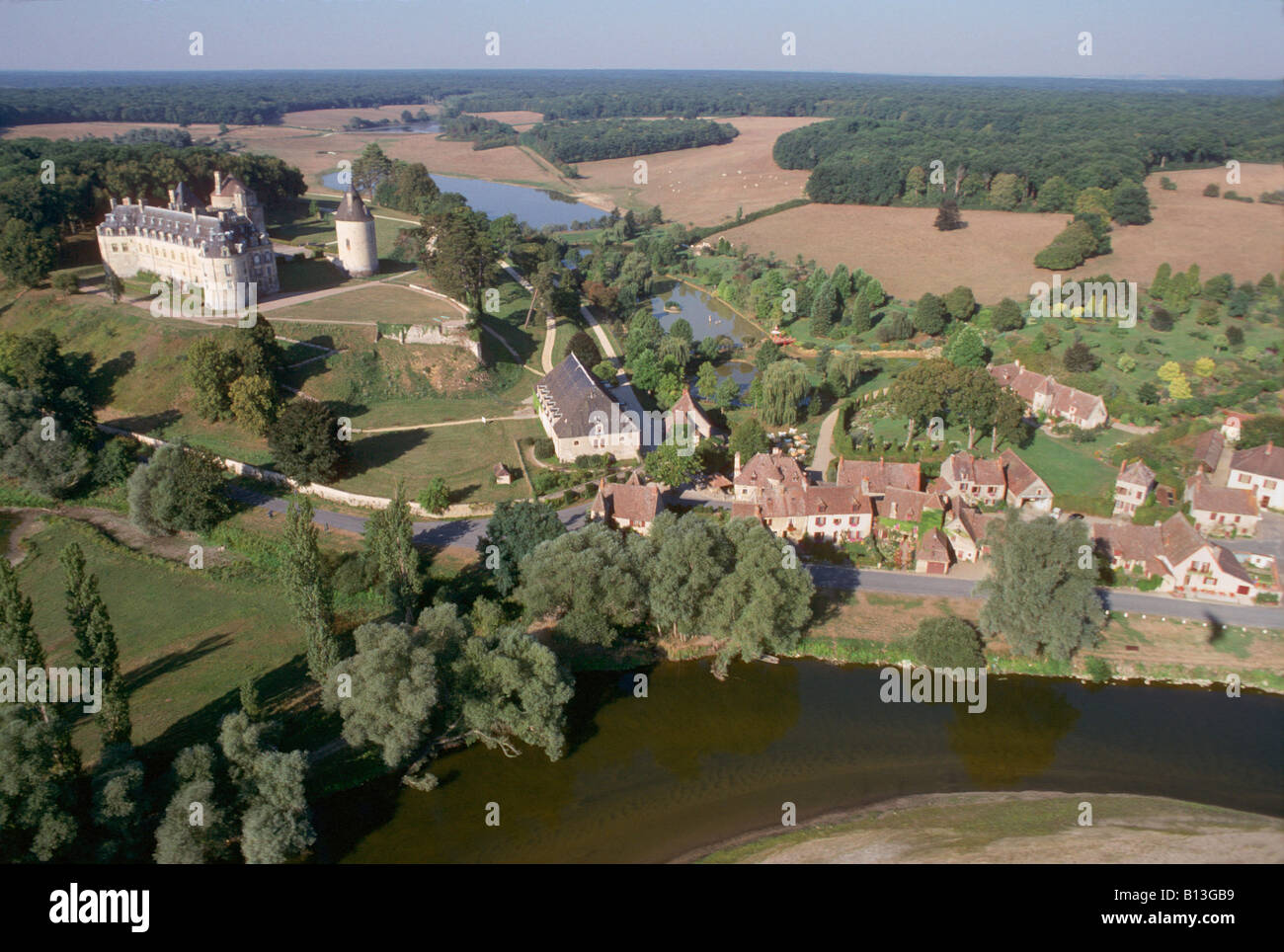aerial view ,aerien,aerial,vue aerienne ,APREMONT sur ALLIER Apremont