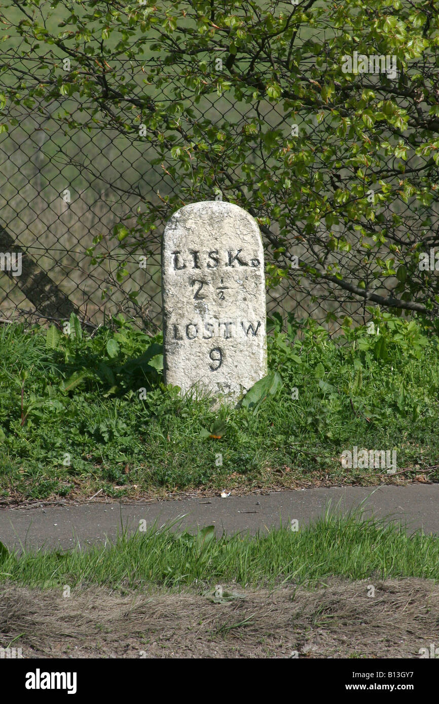 Milestone.Vertical by roadside . Milestone 31269 Stock Photo Alamy