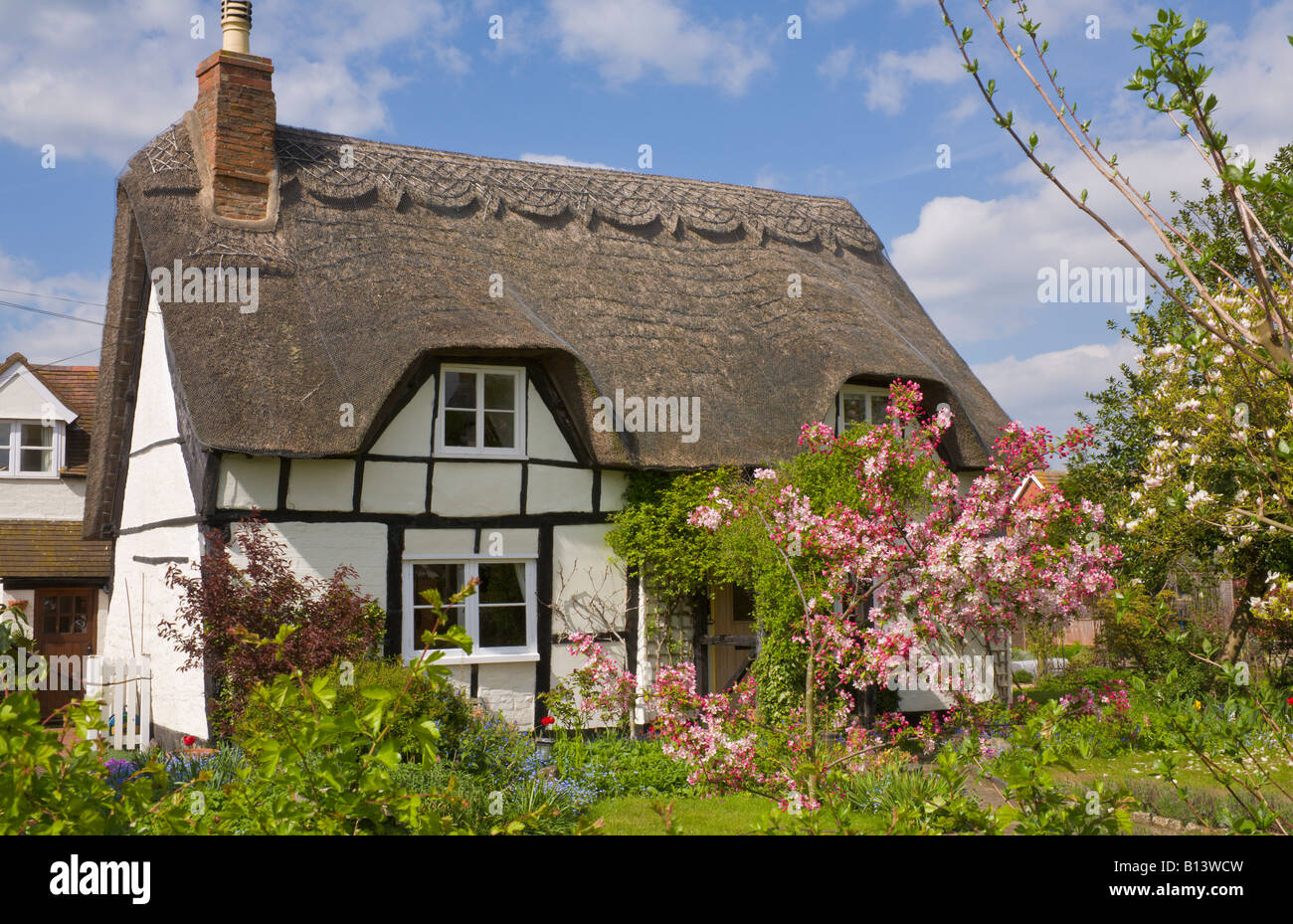 Thatched Cottage, Eckington, Worcestershire, England Stock Photo Alamy