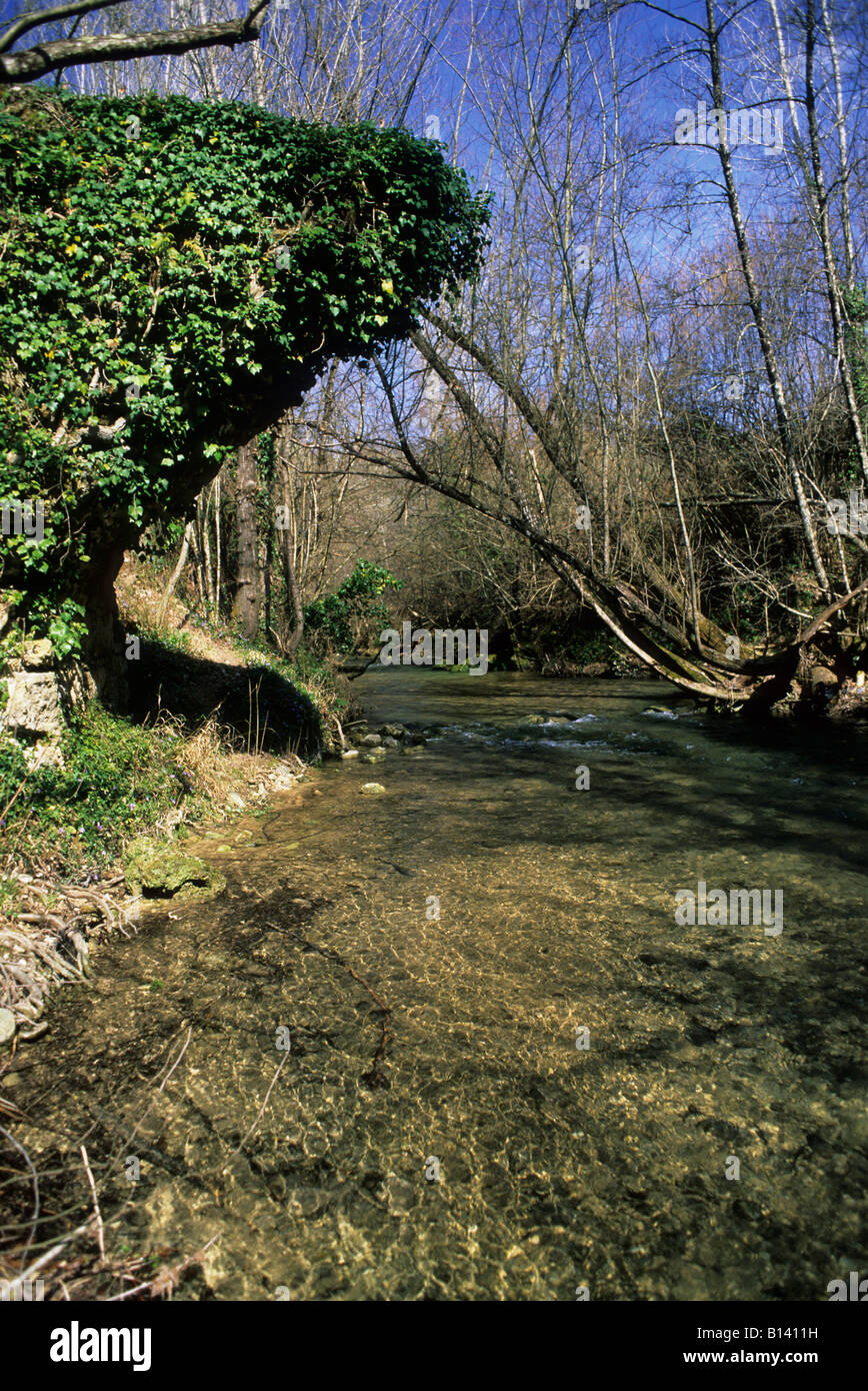 Fiume Farfa Mompeo rieti Lazio paesaggi fiumi Stock Photo Alamy