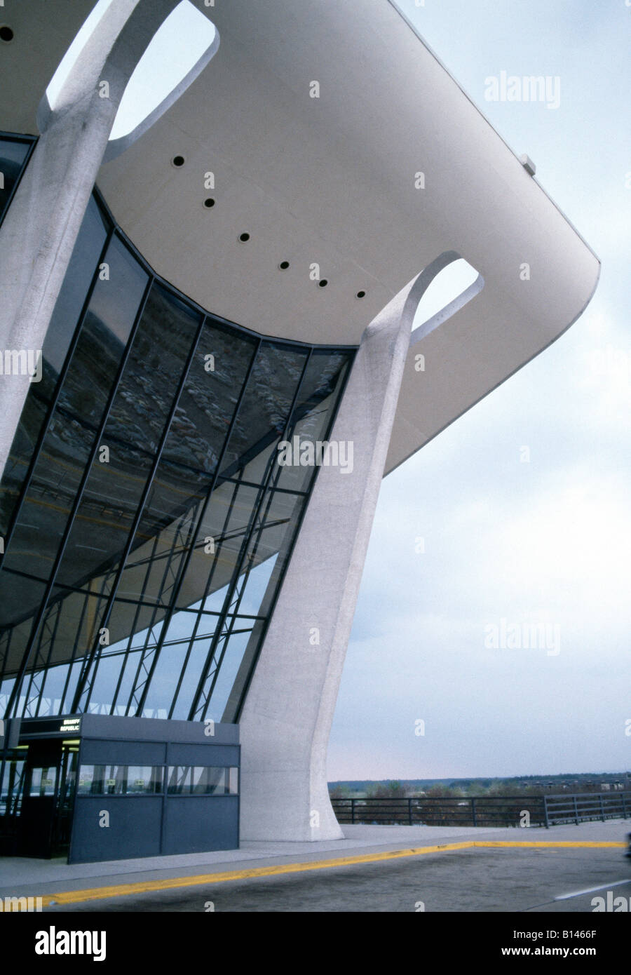 Dulles International Airport, Washington DC, 1962. Architect: Eero Saarinen Stock Photo
