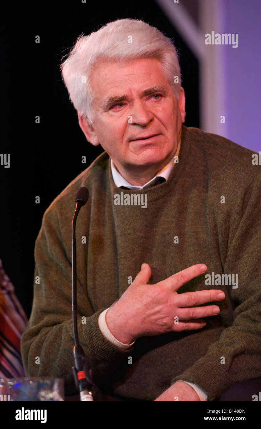 Boris Spassky Russian chess grandmaster talking about his life on stage at  Hay Festival 2008 Hay on Wye Powys Wales UK Stock Photo - Alamy