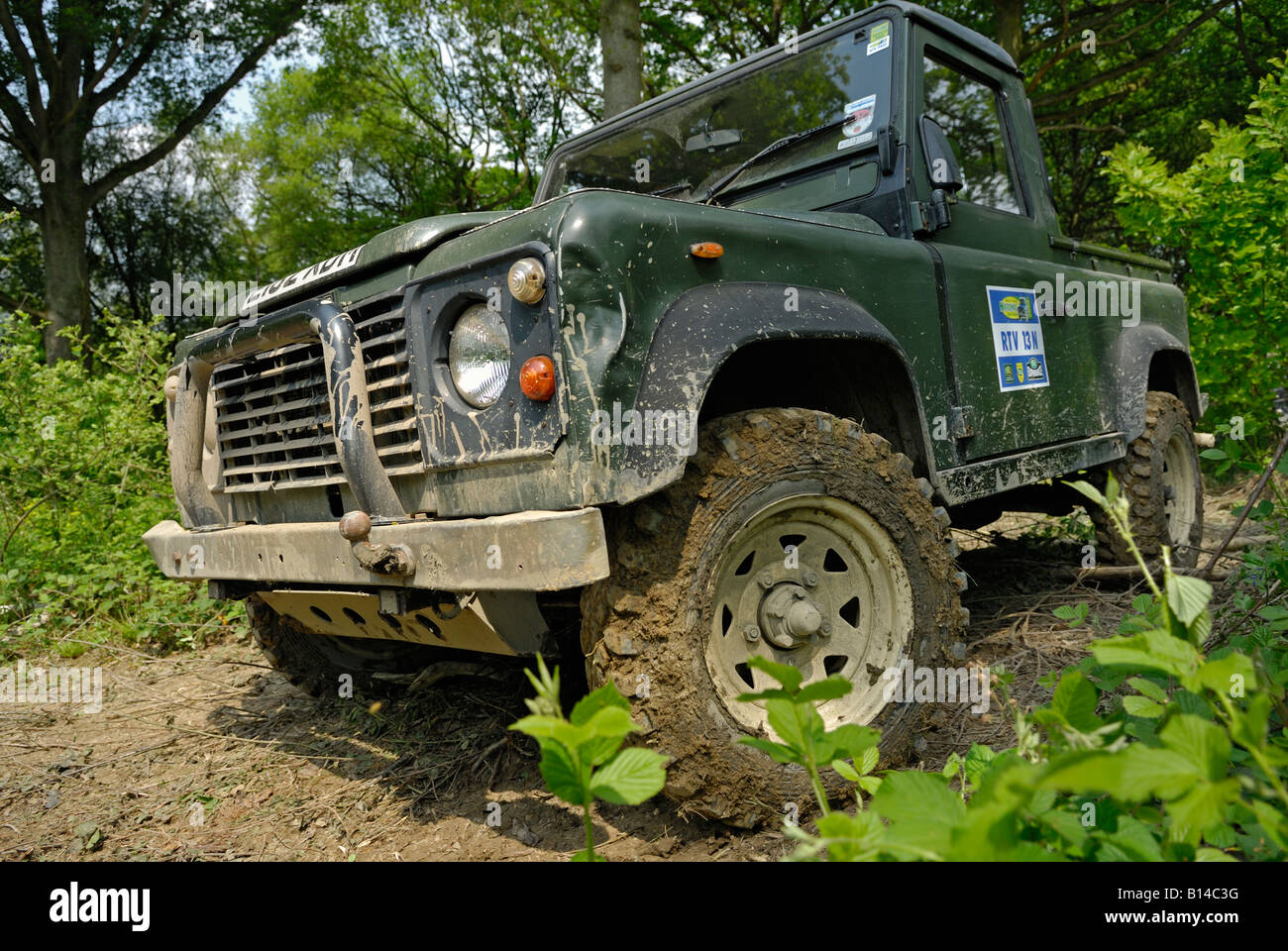 Green Land Rover Defender 90 Truck-Cab competing at the ALRC National 2008 RTV Trial. Stock Photo