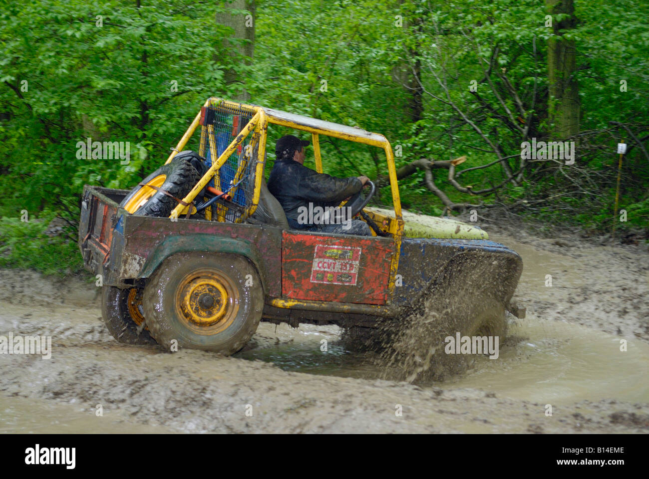 Land Rover Series based off-road racer competing at the ALRC National ...