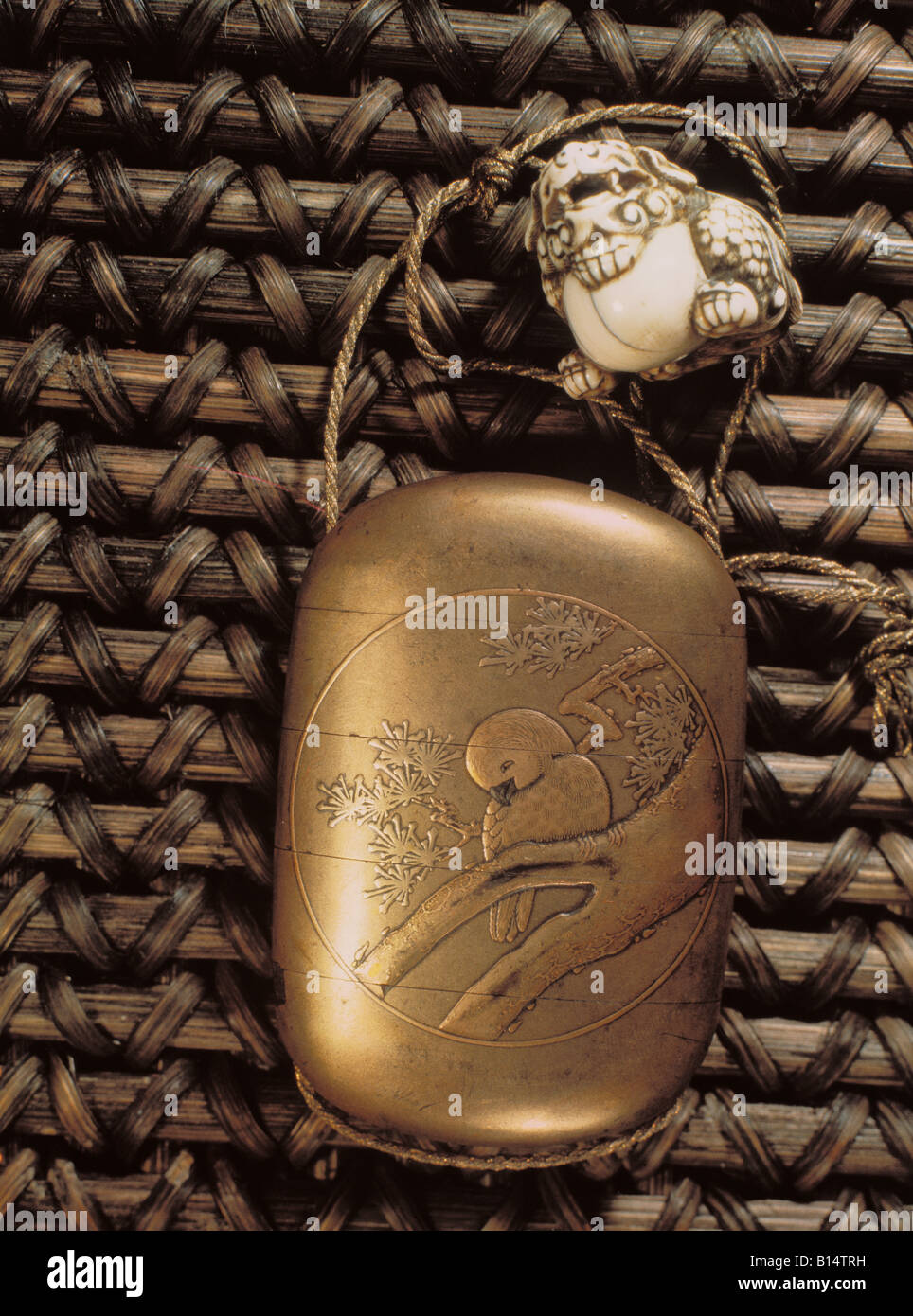 fine arts, Japan, lacquer work, Inro (medicine box), wood with gold ...