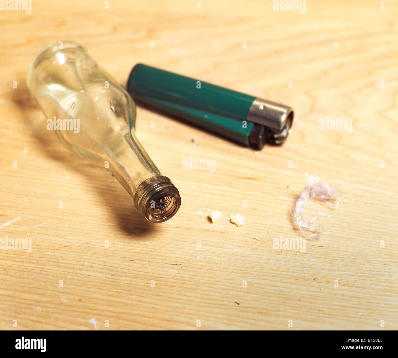 Crack cocaine pipe hi-res stock photography and images - Alamy
