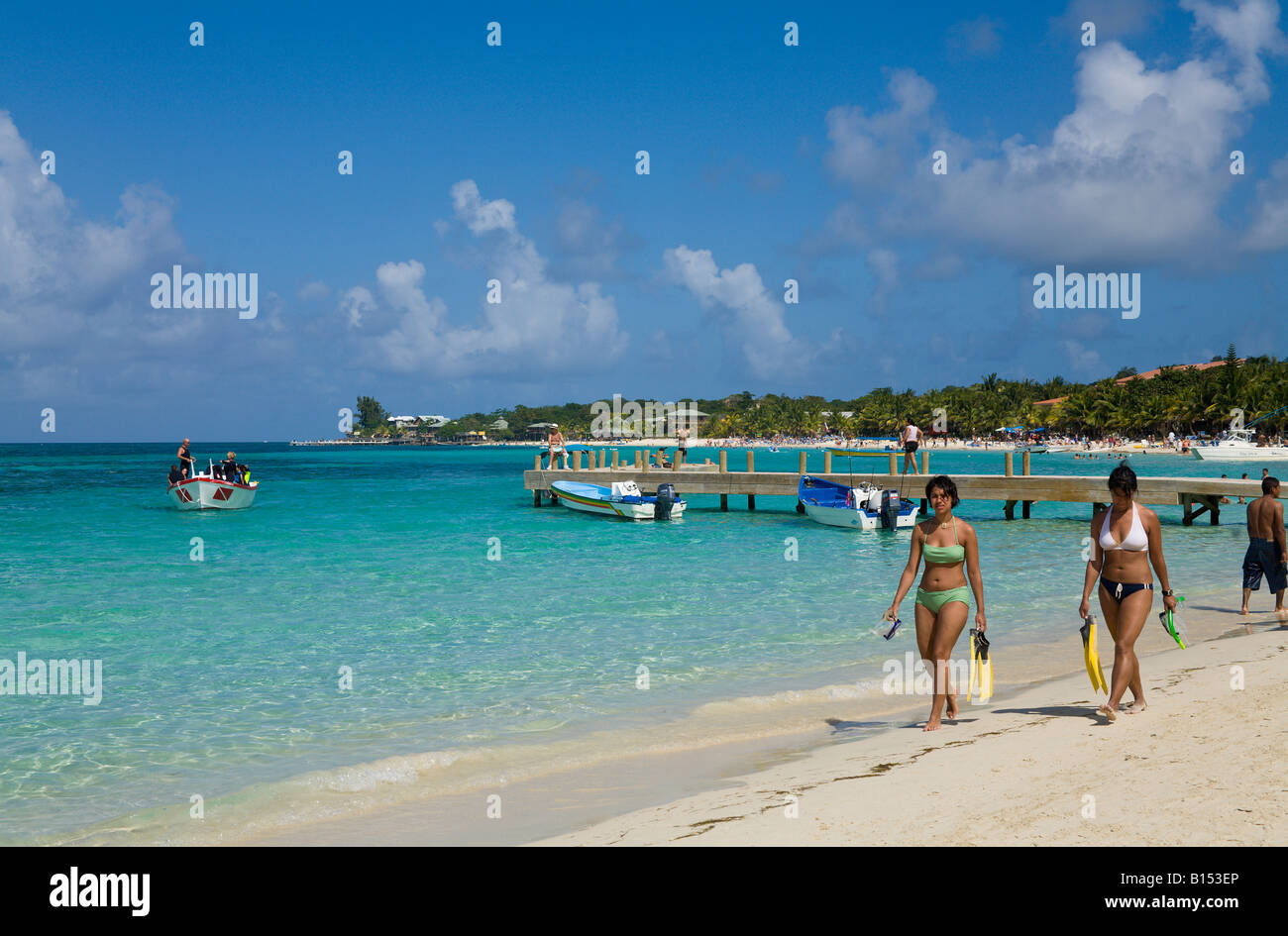 West End Beach, Roatan, Bay Islands, Honduras Stock Photo - Alamy