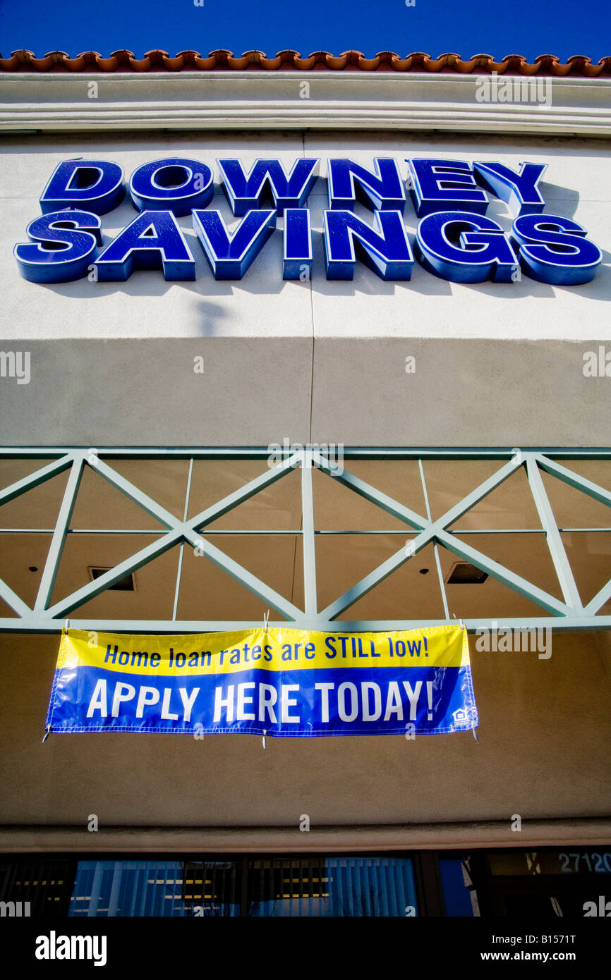 A bank in a Laguna Niguel CA shopping mall advertises availability of home loans Stock Photo