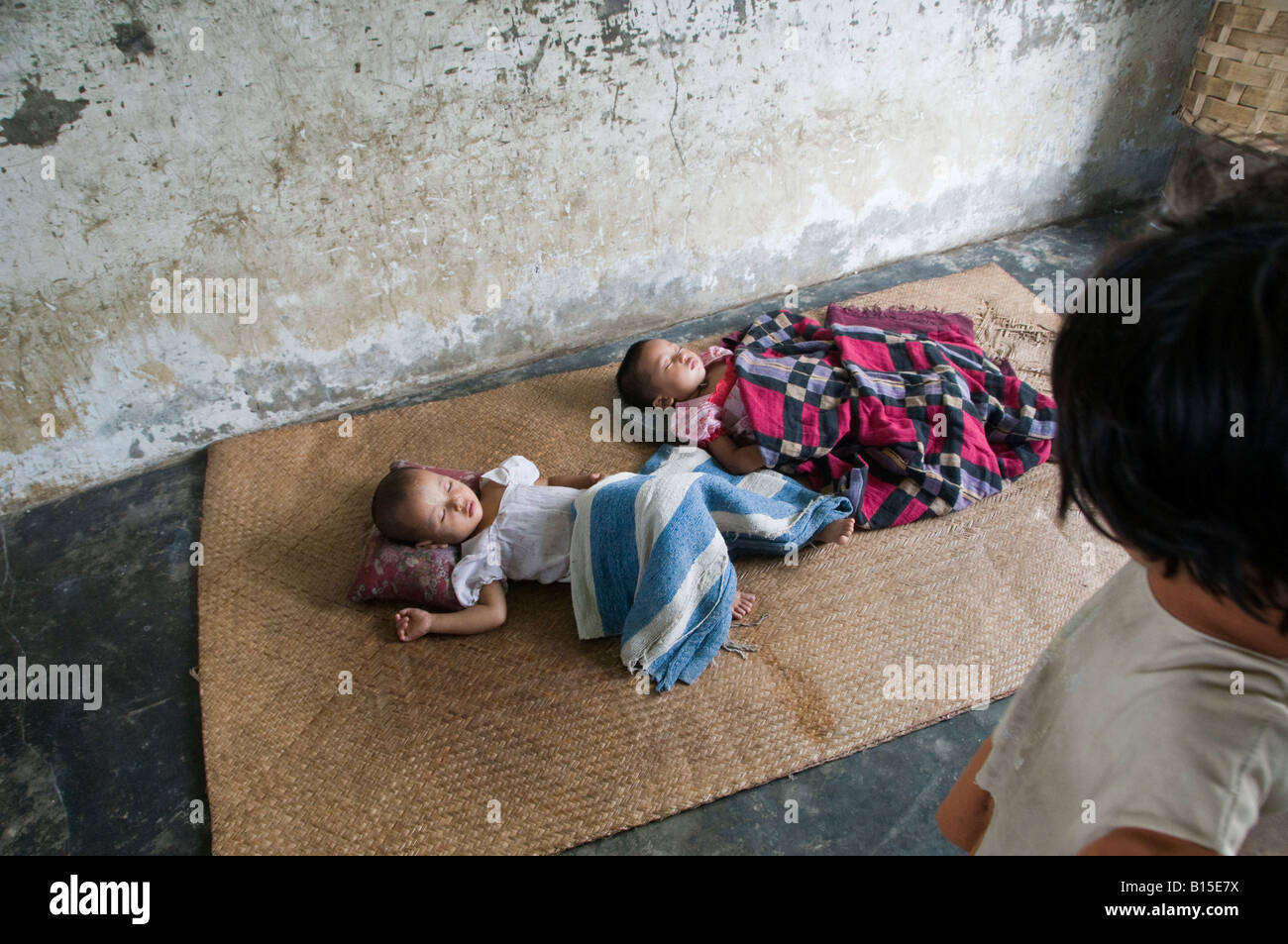 Poor boy is sleeping hires stock photography and images Alamy