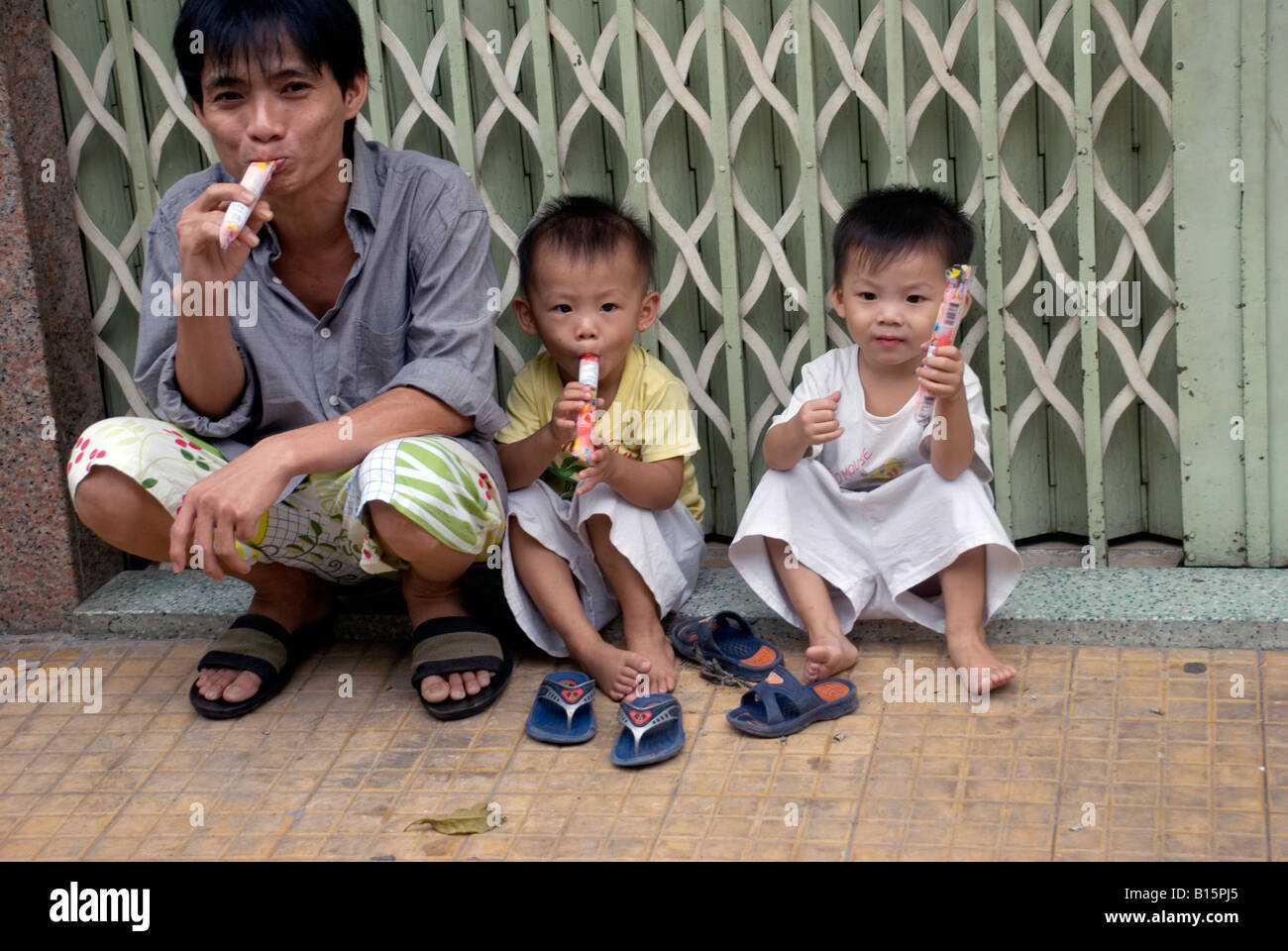 vietnam ho chi minh city bui vien street scene Stock Photo - Alamy