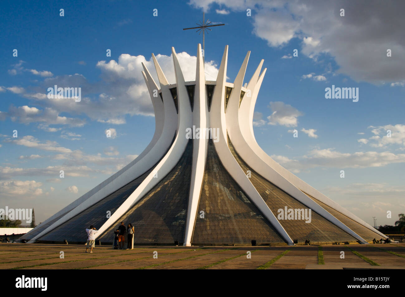 The Metropolitan Cathedral by architect Oscar Niemeyer, Brasilia, Brazil Stock Photo Alamy