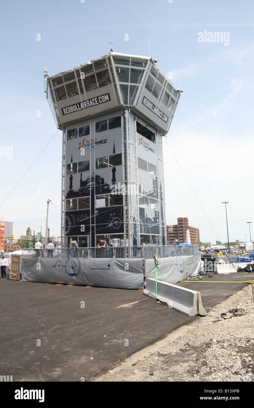 Control Tower For Racing Detroit michigan red bull air race hi-res stock photography and images ...