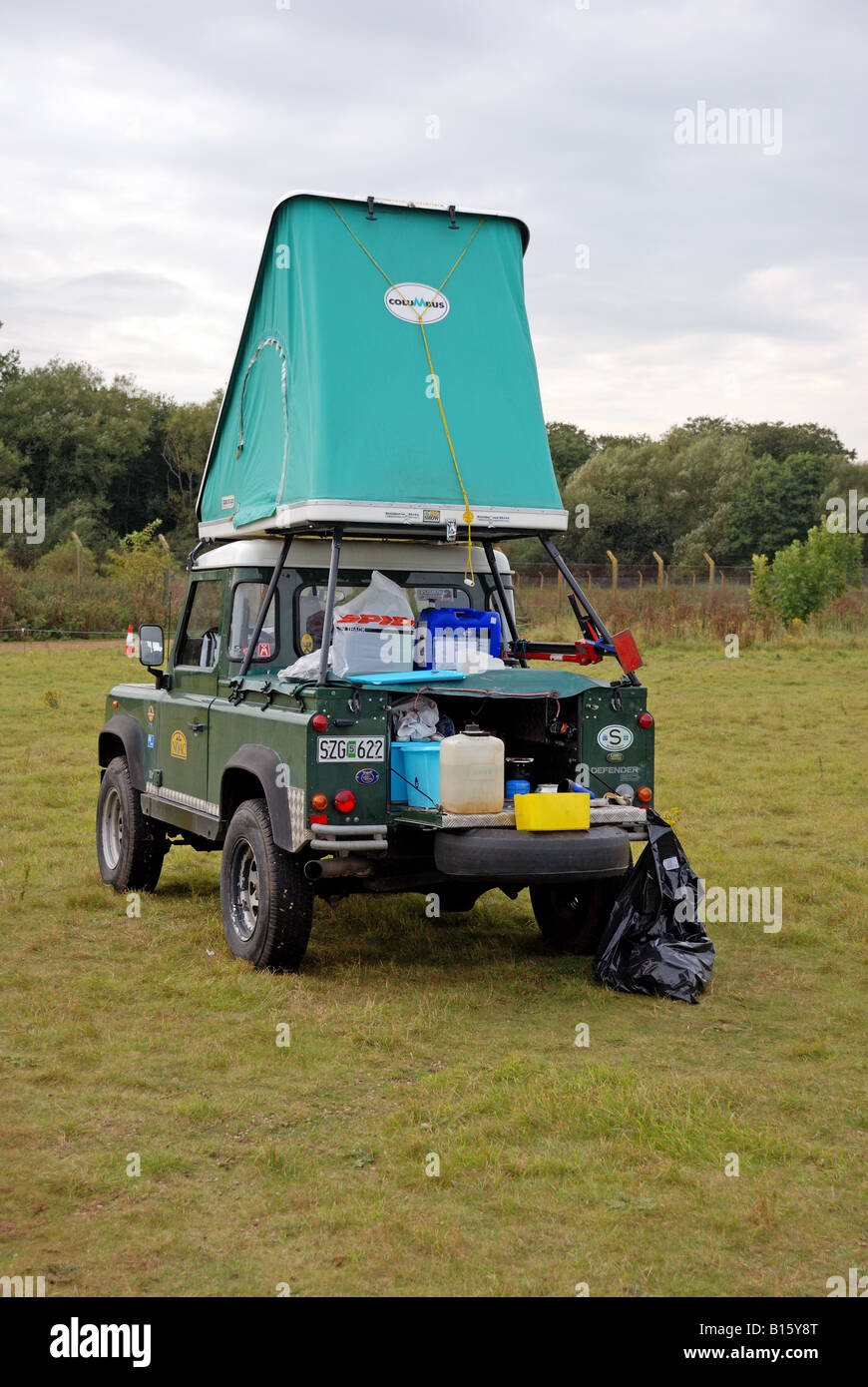 Land Rover Defender Roof Tent High Resolution Stock Photography and Images  - Alamy