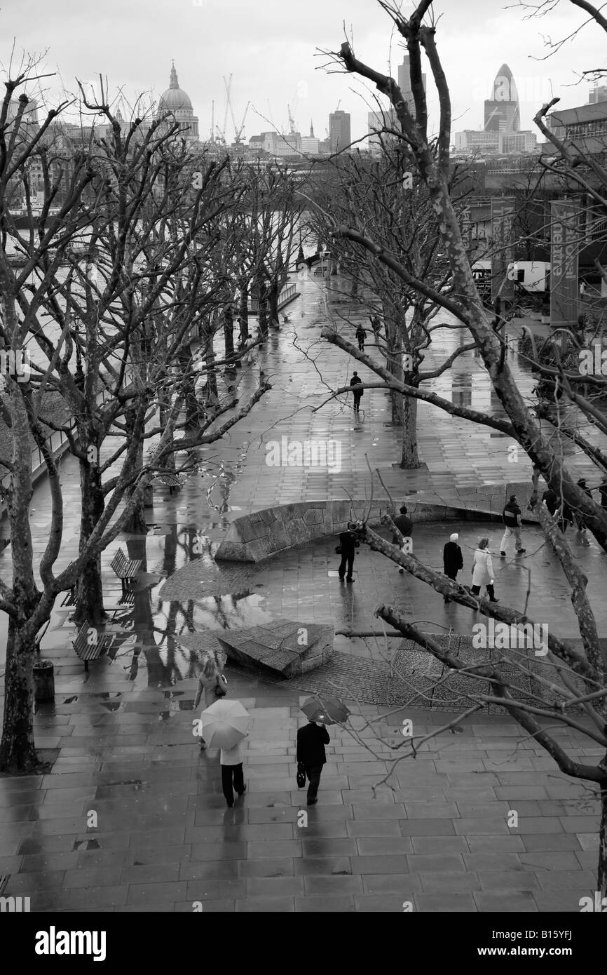 Aerial view of the Queens Walk on London's South Bank Stock Photo