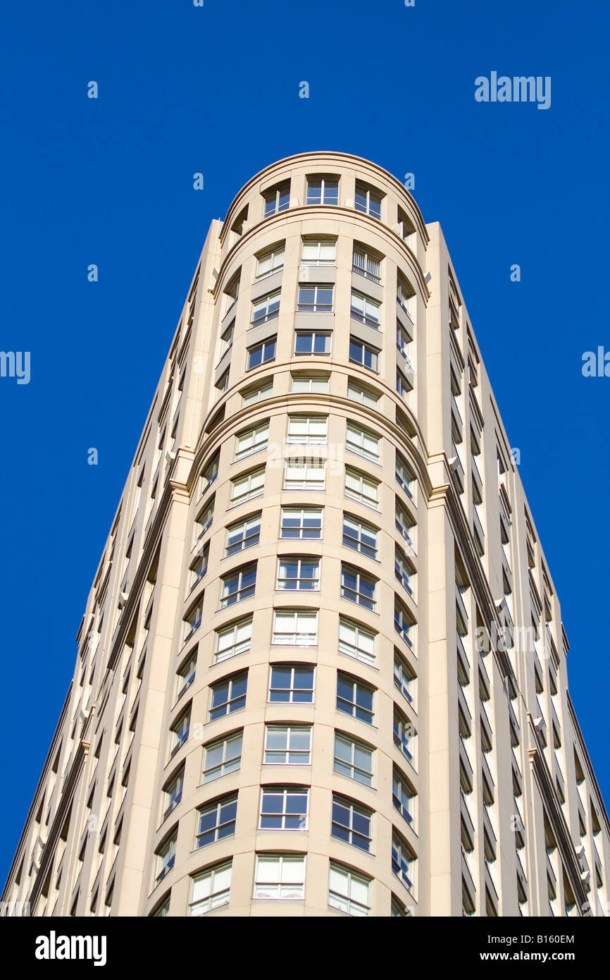 Office buildi hi-res stock photography and images - Alamy