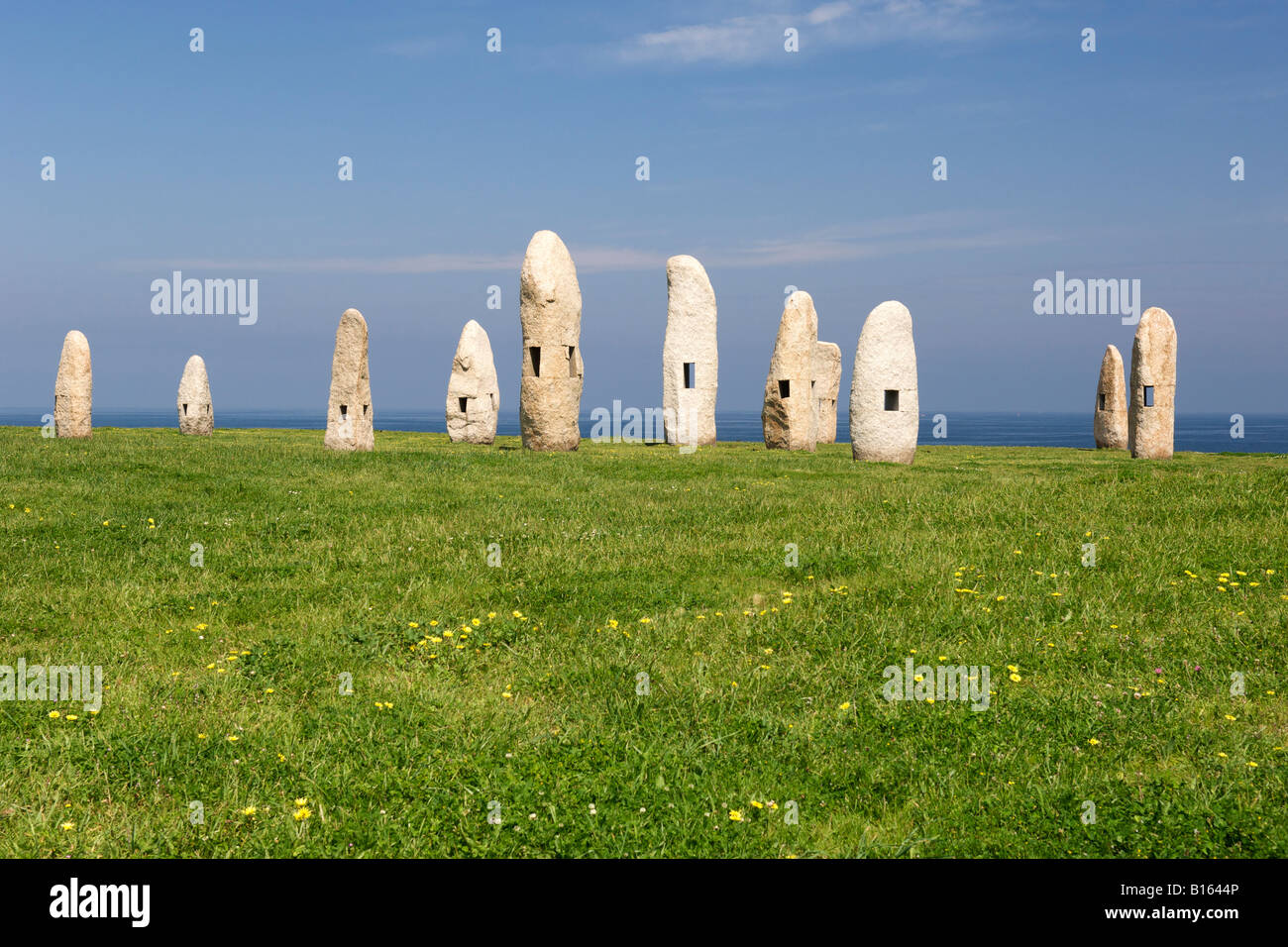 menhir-sculptures-of-manuel-paz-in-the-town-of-la-coru-a-in-spain-s