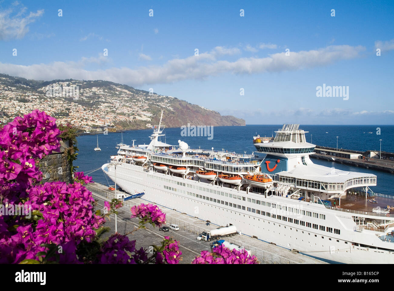 dh Funchal bay harbour port FUNCHAL MADEIRA Thomson Destiny passenger cruise liner Bay ship docked at cruises terminal Stock Photo