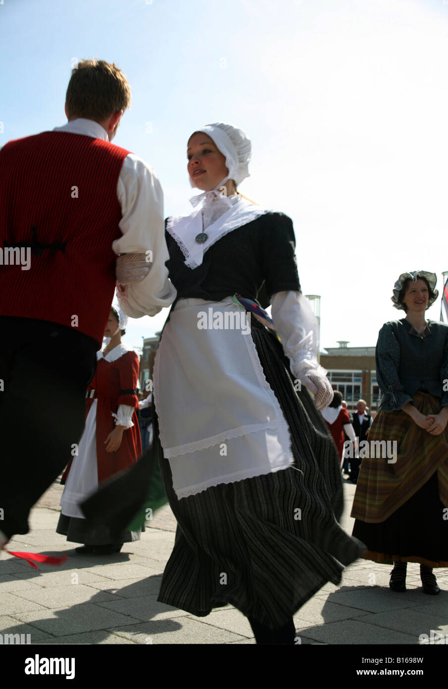 Dancing in traditional welsh costume hires stock photography and