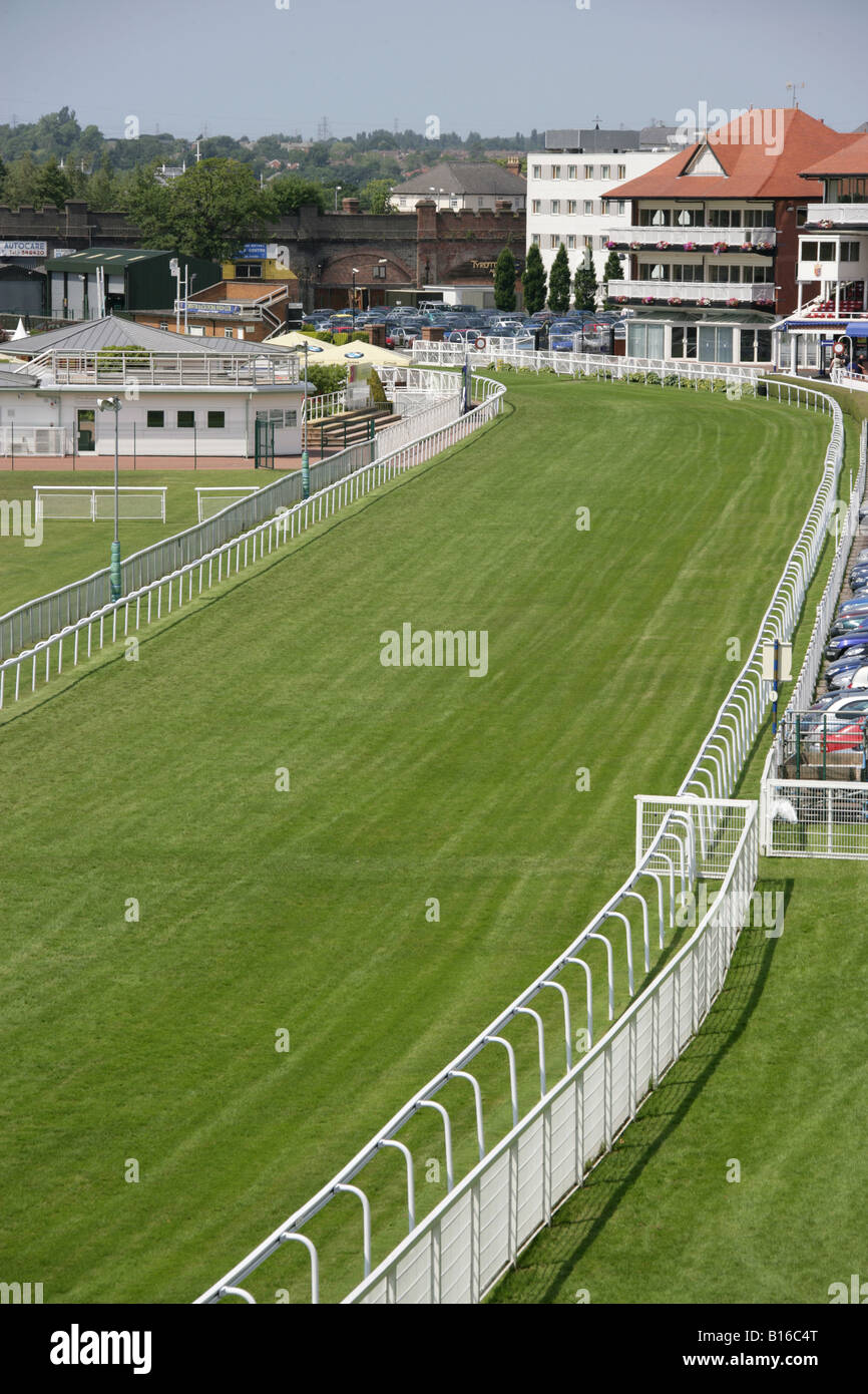 Grandstand chester racecourse hi-res stock photography and images - Alamy