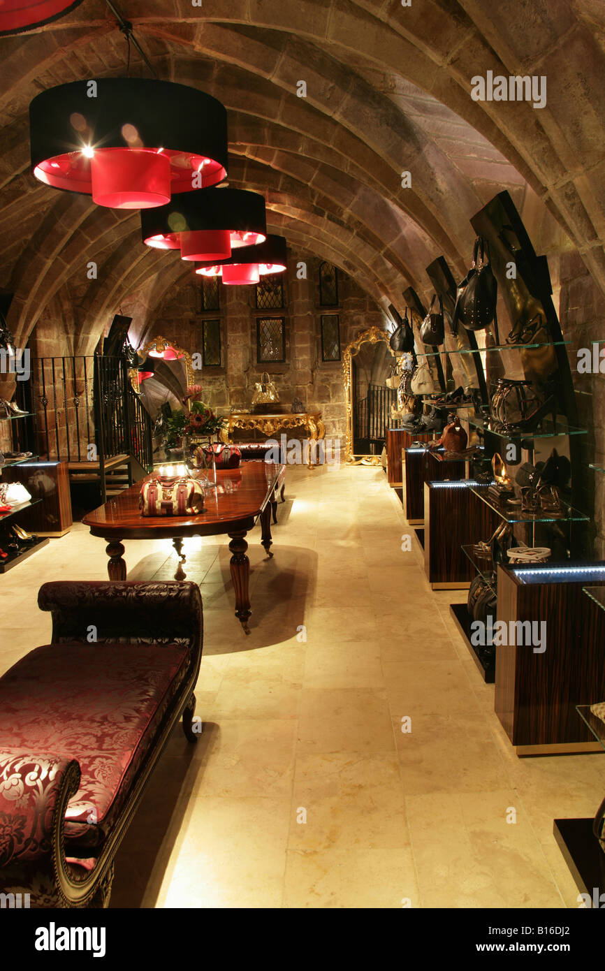 Luxury retailer hi-res stock photography and images - Alamy