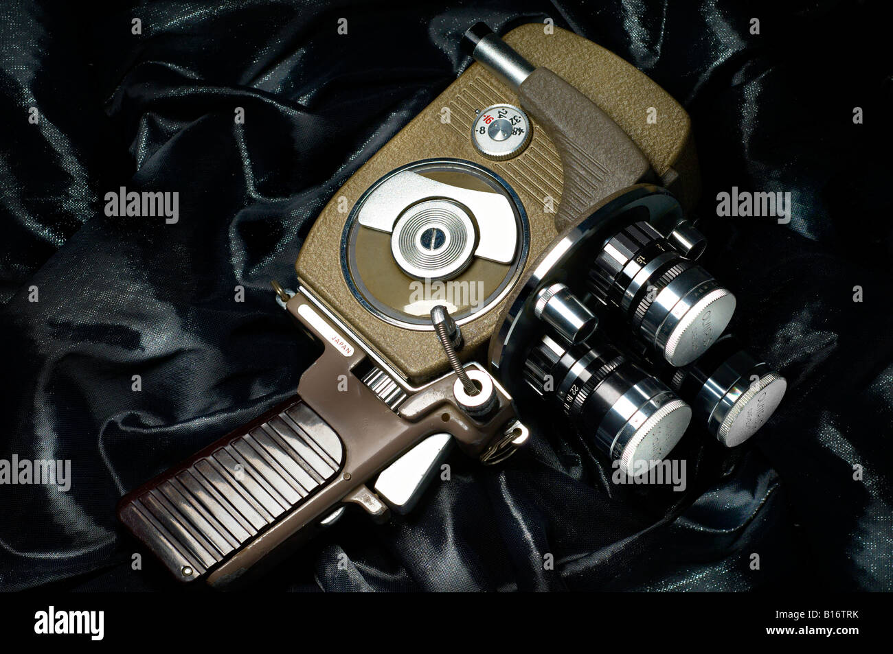 Old cine camera Stock Photo - Alamy