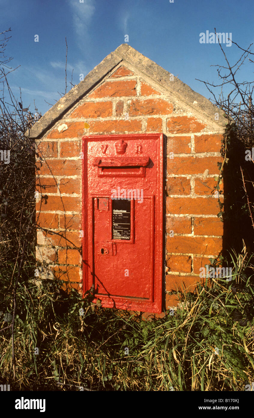 Standard Queen Victoria British wall letter box, Brokenborough, Wiltshire, UK. Stock Photo