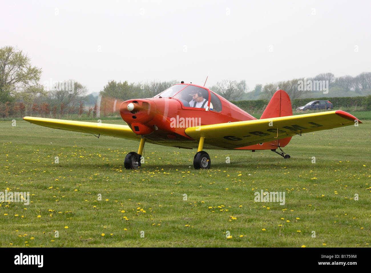 CAB GY201 Minicab G-BGMJ running engine up prior to take-off Stock Photo