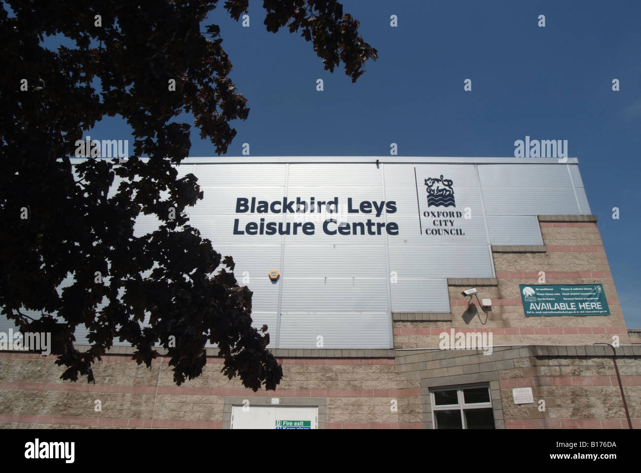 Blackbird leys leisure centre hires stock photography and images Alamy