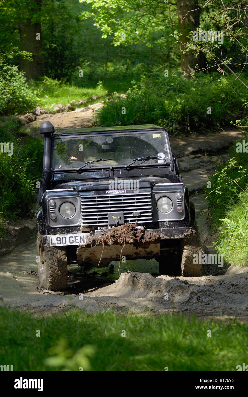 Land Rover Defender 90 competing at the ALRC National 2008 RTV Trial. Stock Photo