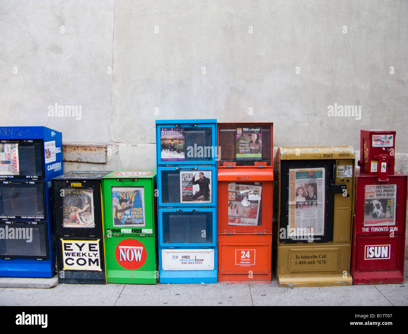 Toronto newspaper hires stock photography and images Alamy