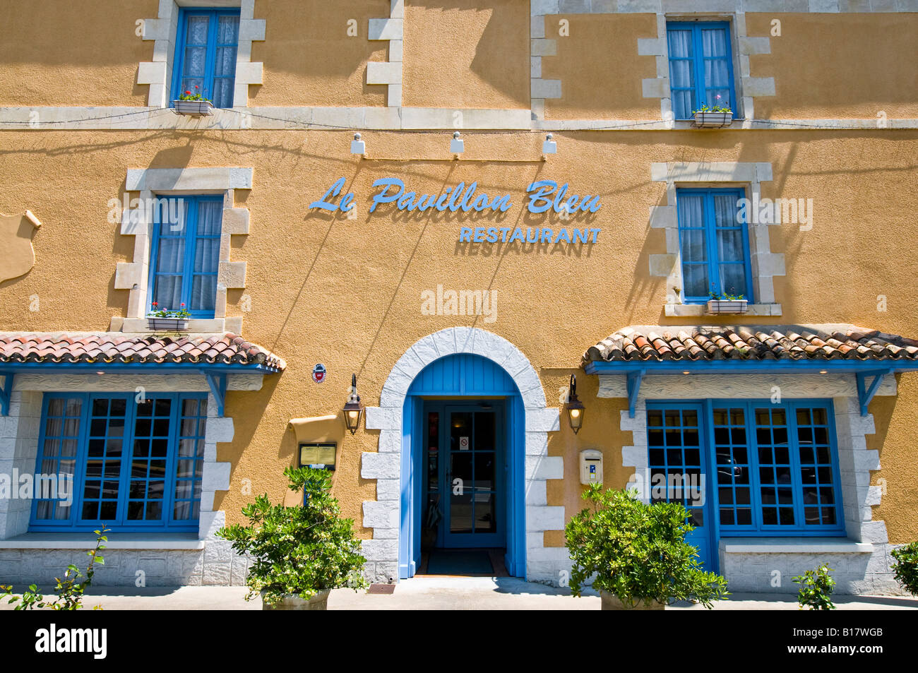 'Le Pavillon Bleu', Bonneuil-Matours, Vienne, France. Stock Photo