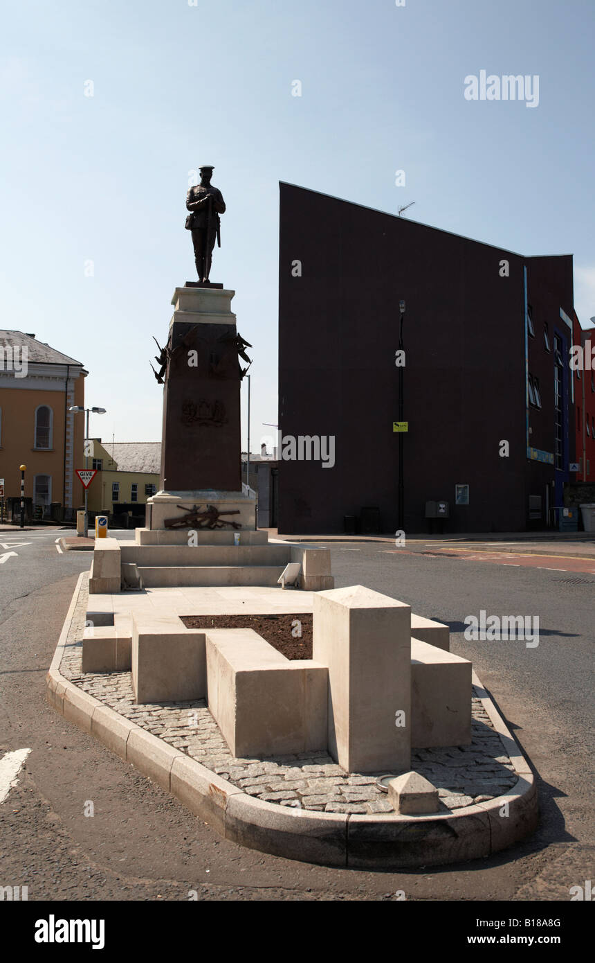 enniskillen war memorial and clinton centre site of the poppy day remembrance day bombing in enniskillen county fermanagh Stock Photo