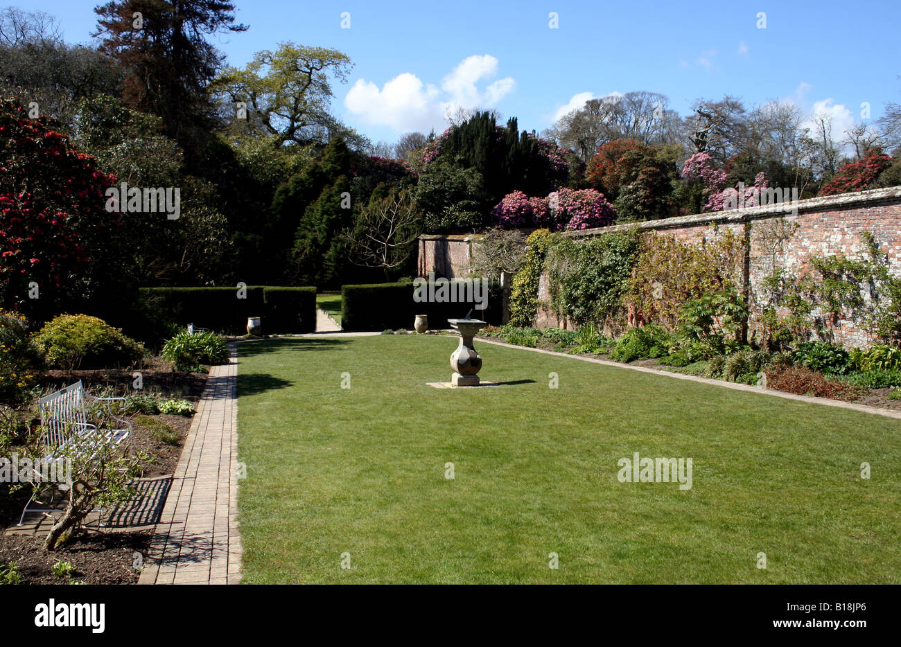 THE SUNDIAL GARDEN. THE LOST GARDENS OF HELIGAN. CORNWALL. UK Stock Photo Alamy