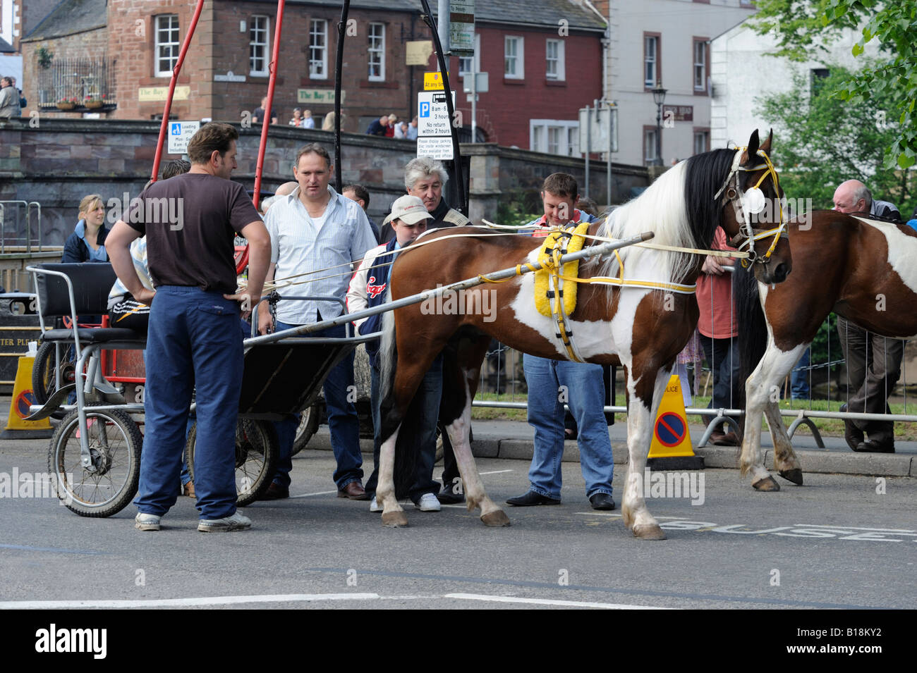 Gypsy traveller horse dealers at Appleby Horse Fair. Appleby-in-Westmorland, Cumbria, England, United Kingdom, Europe. Stock Photo
