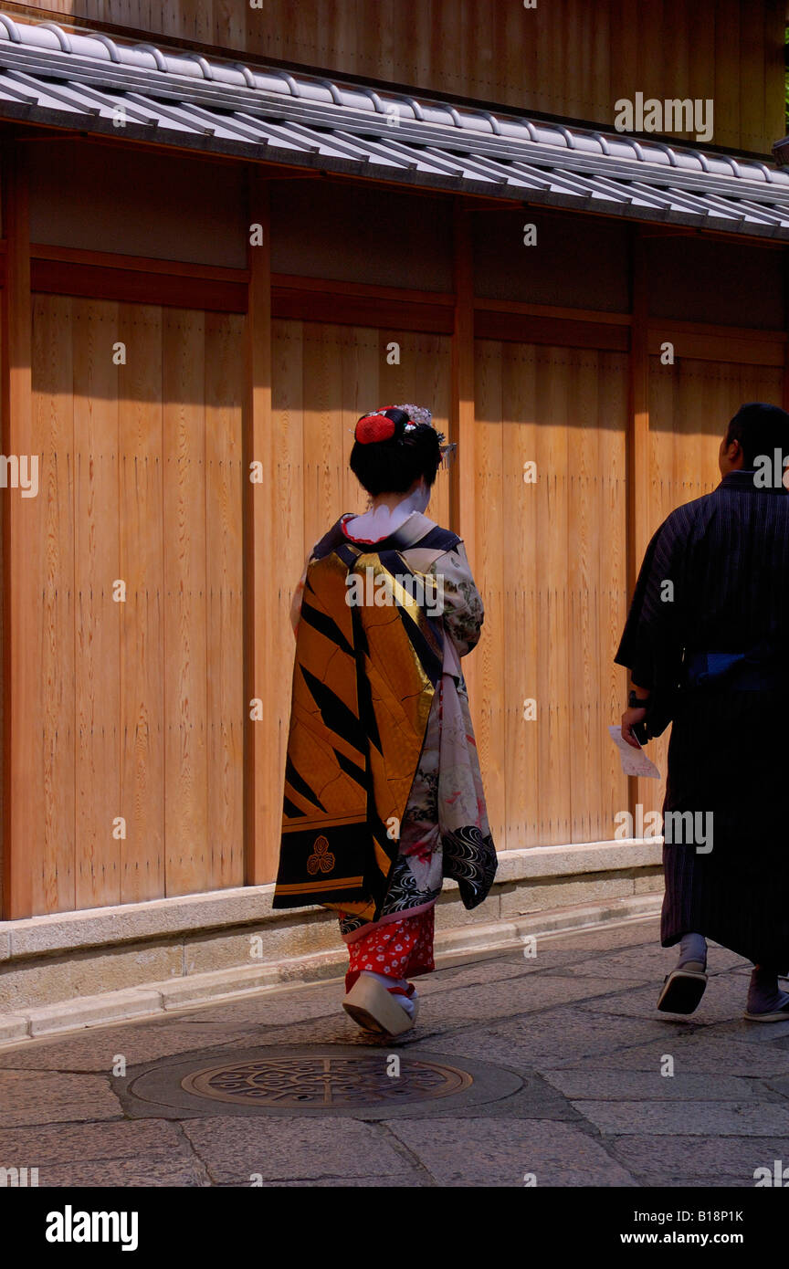 geisha and historical alley, Ishibe-Koji Alley, Higashiyama, Kyoto Stock Photo