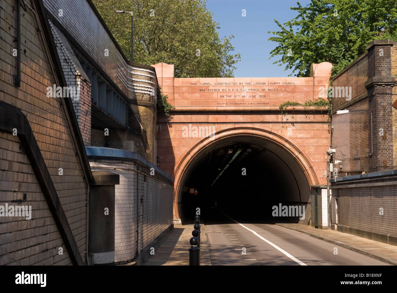 rotherhithe-tunnel-hi-res-stock-photography-and-images-alamy