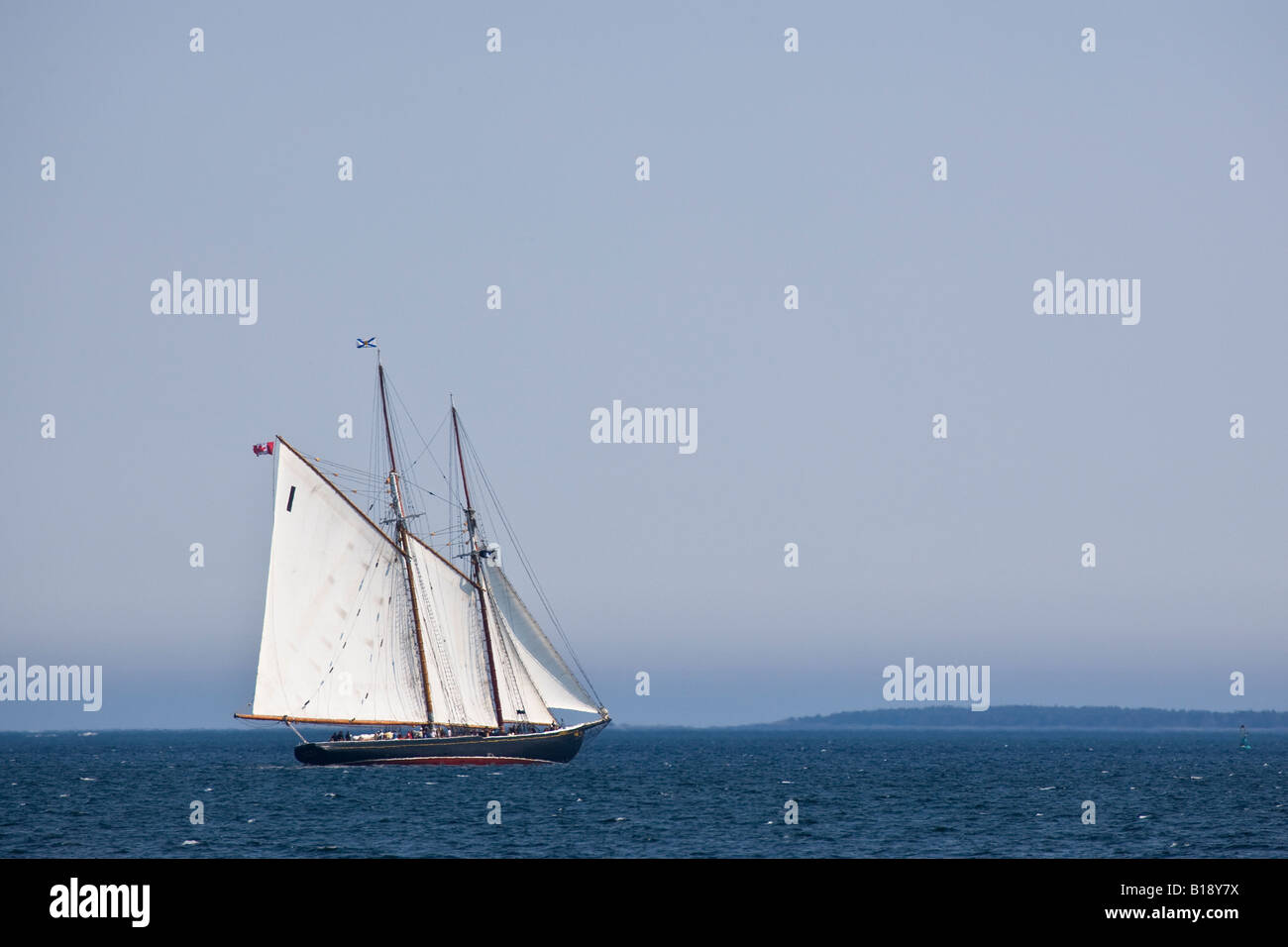 Bluenose two under full sail hi-res stock photography and images - Alamy