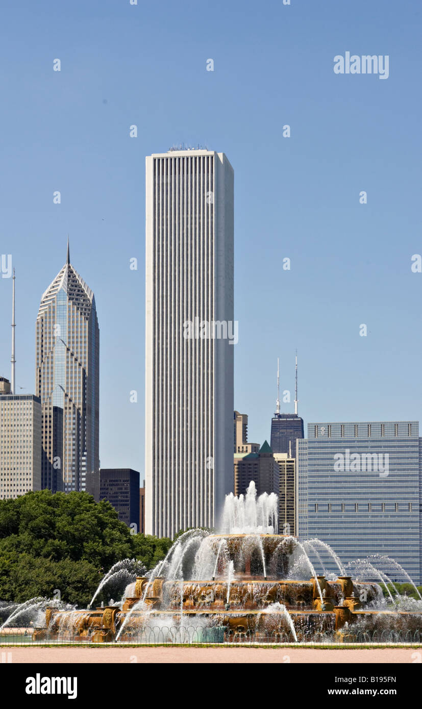 FOUNTAINS Chicago Illinois Clarence Buckingham Memorial Fountain in
