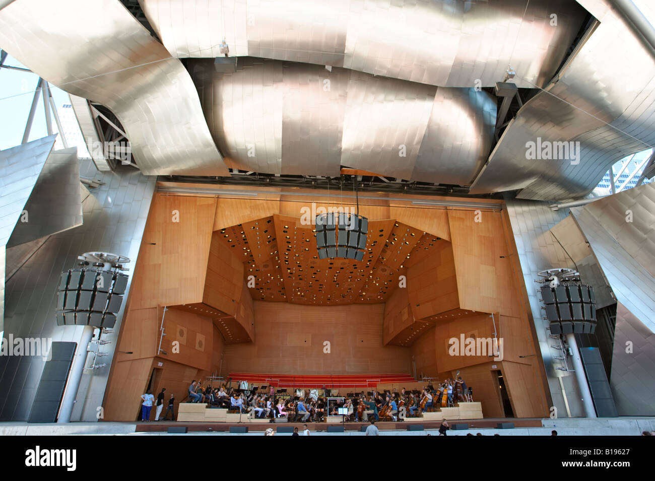 ILLINOIS Chicago Pritzker Pavilion modern architecture Frank Gehry curving steel panels Millennium Park stage Stock Photo