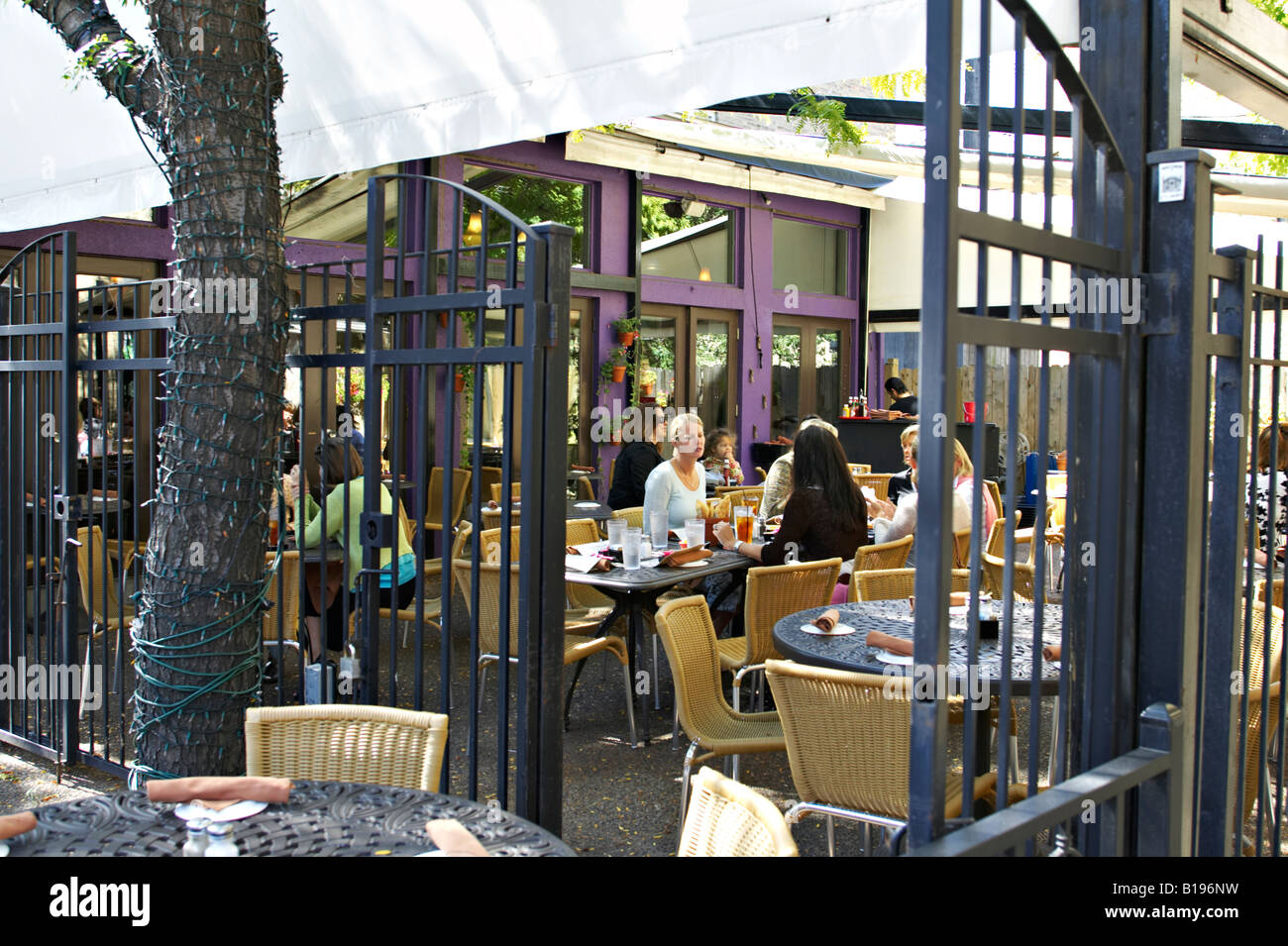 Illinois chicago people dining outdoor hires stock photography and