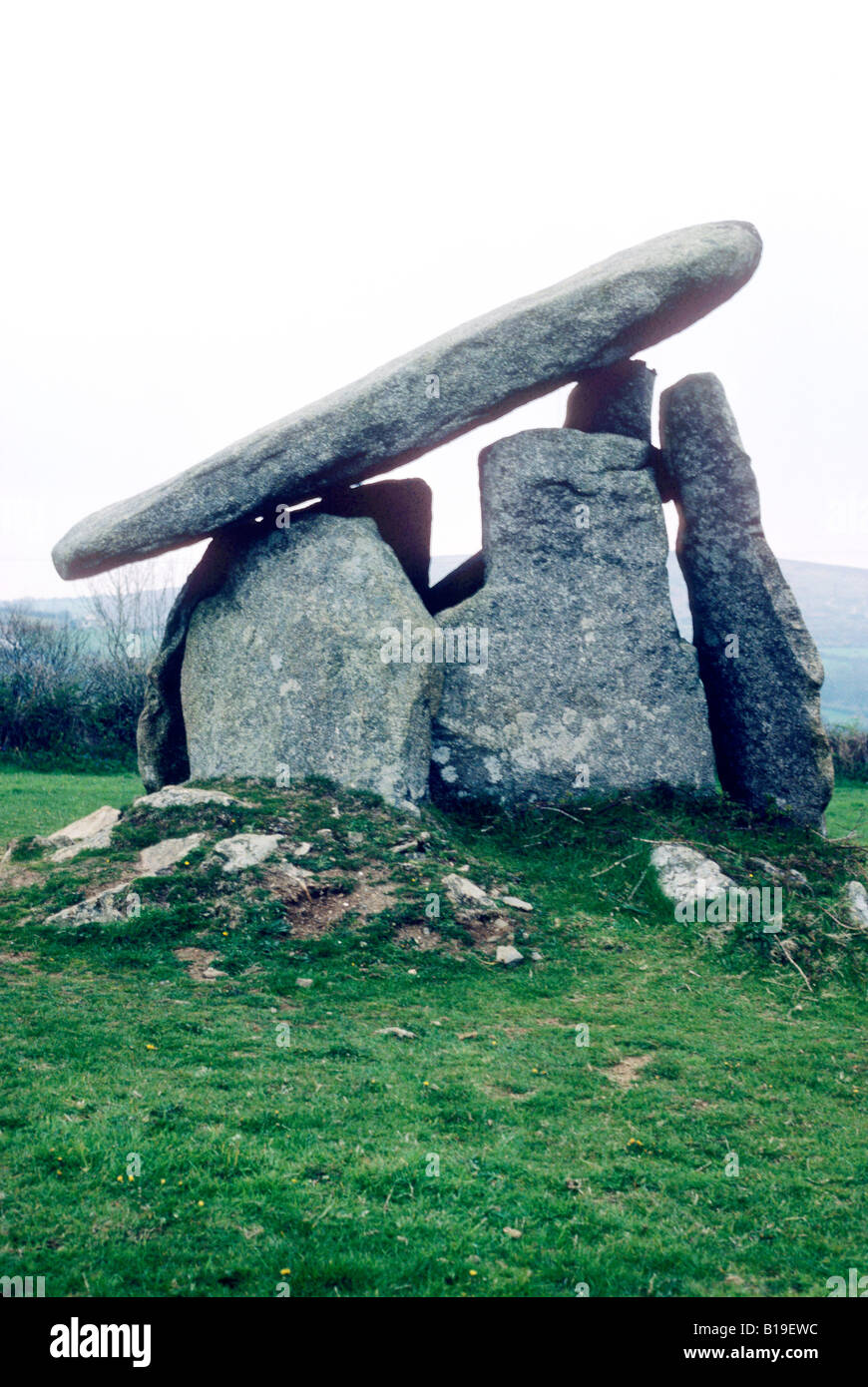 Trethevy Quoit Cornwall prehistoric burial chamber tomb grave stones