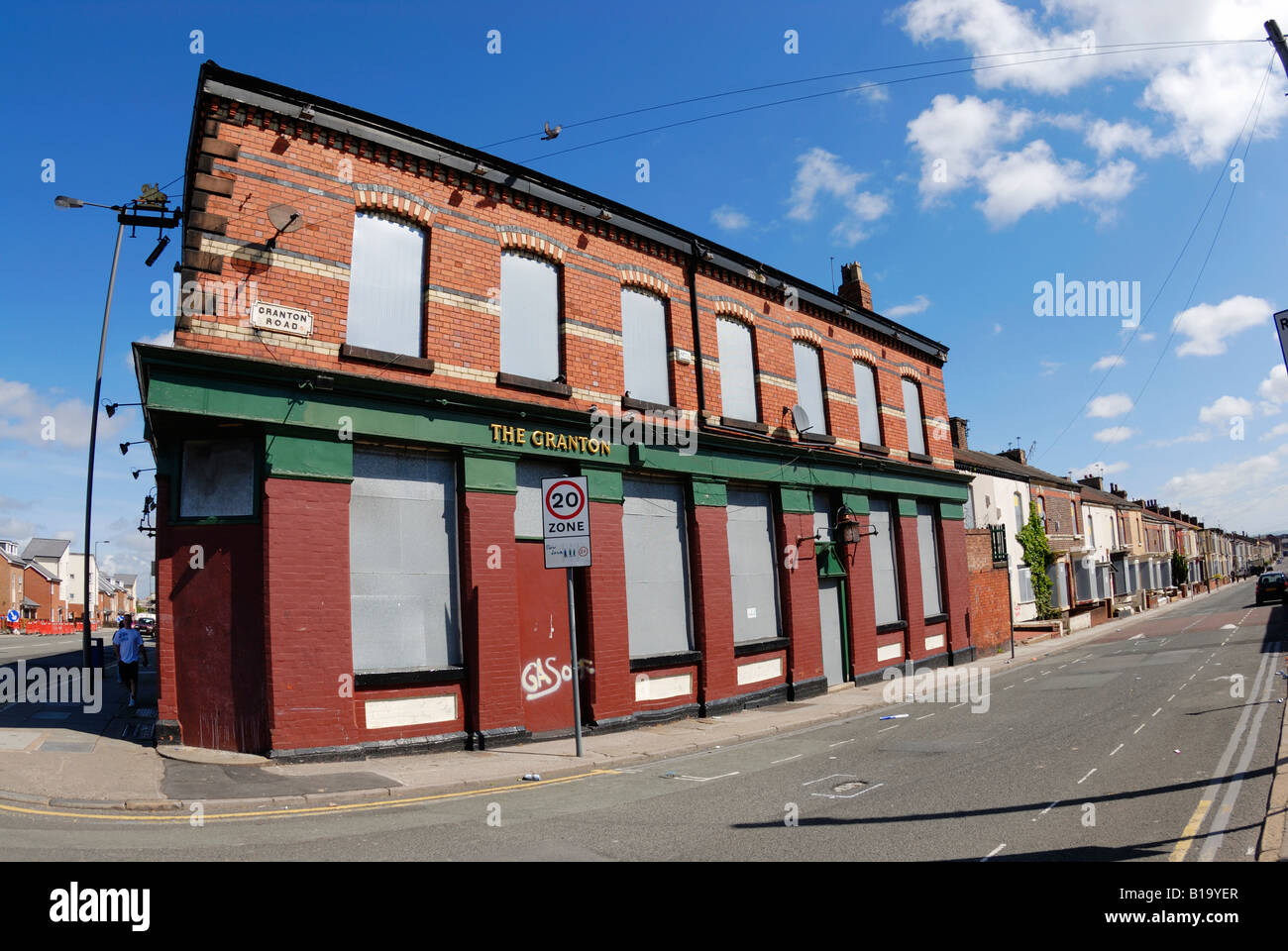 The Granton public house in Breckfield district of Liverpool closed, vacated and boarded up. Stock Photo