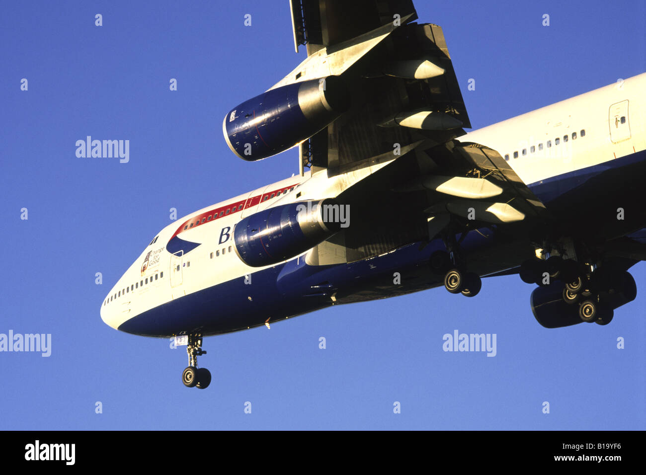 Boeing 747 operated by British Airways on approach to Heathrow Airport Stock Photo