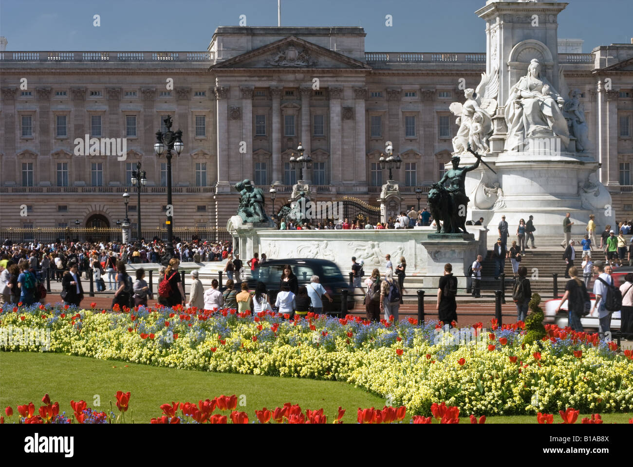 Buckingham Palace in London under a beautiful blue sky Stock Photo